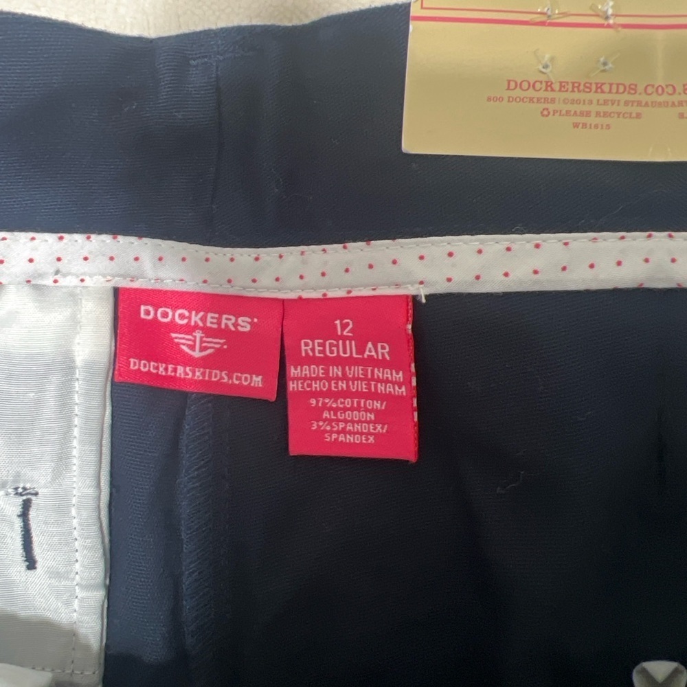 Dockers Girls Stretch Skimmer Capri Pants Navy Blue – Size 12 NWT - Picture 2 of 7